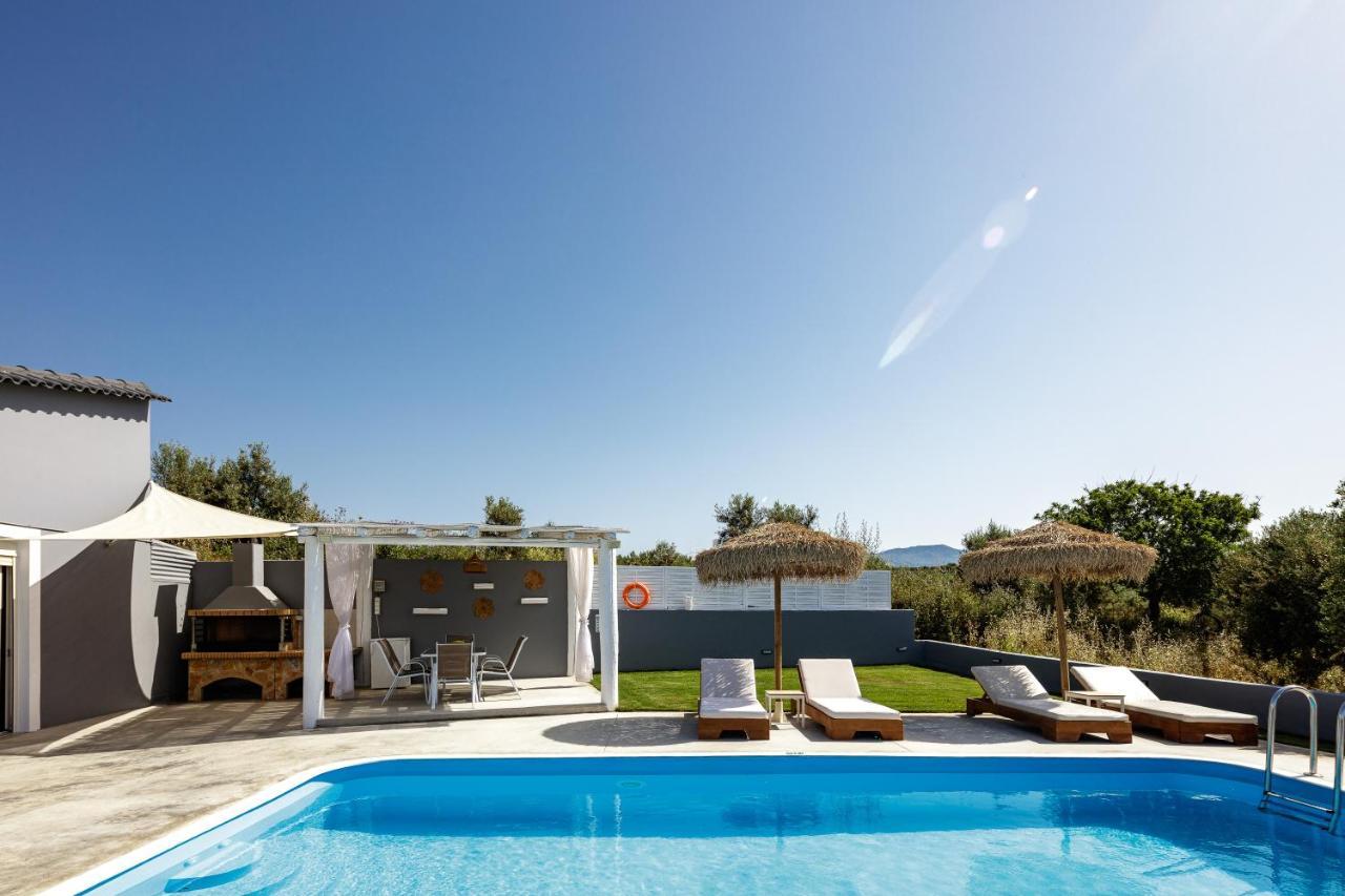Gramvella Resort Adelianos Kampos Exteriér fotografie