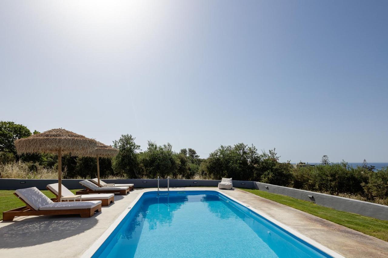 Gramvella Resort Adelianos Kampos Exteriér fotografie